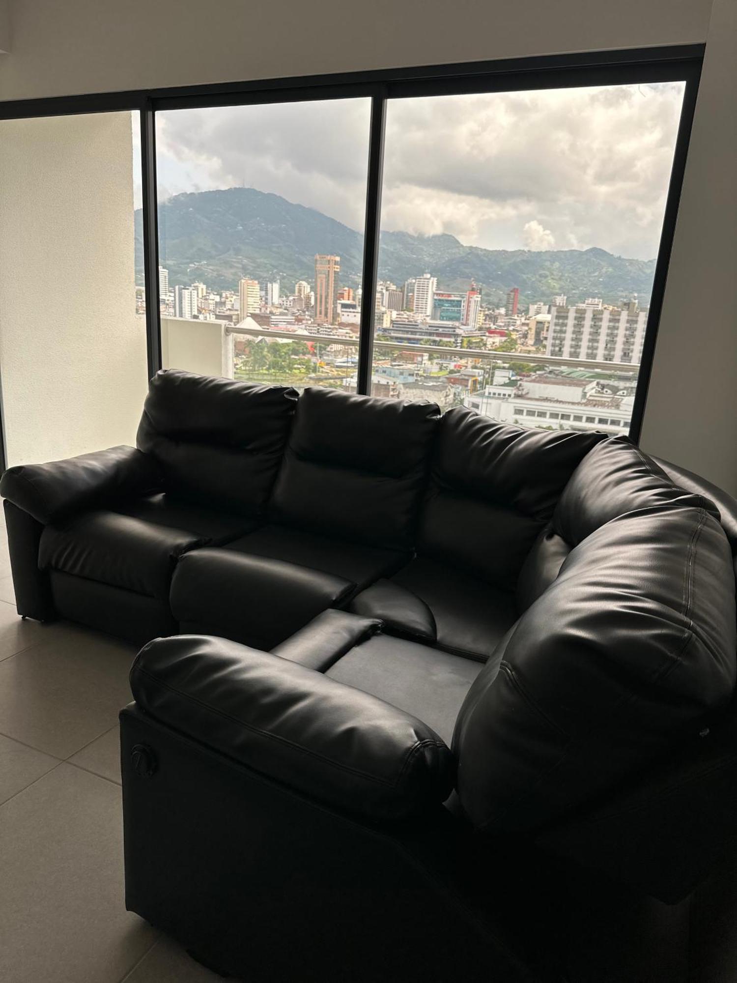 Apartment 1502 Ittos