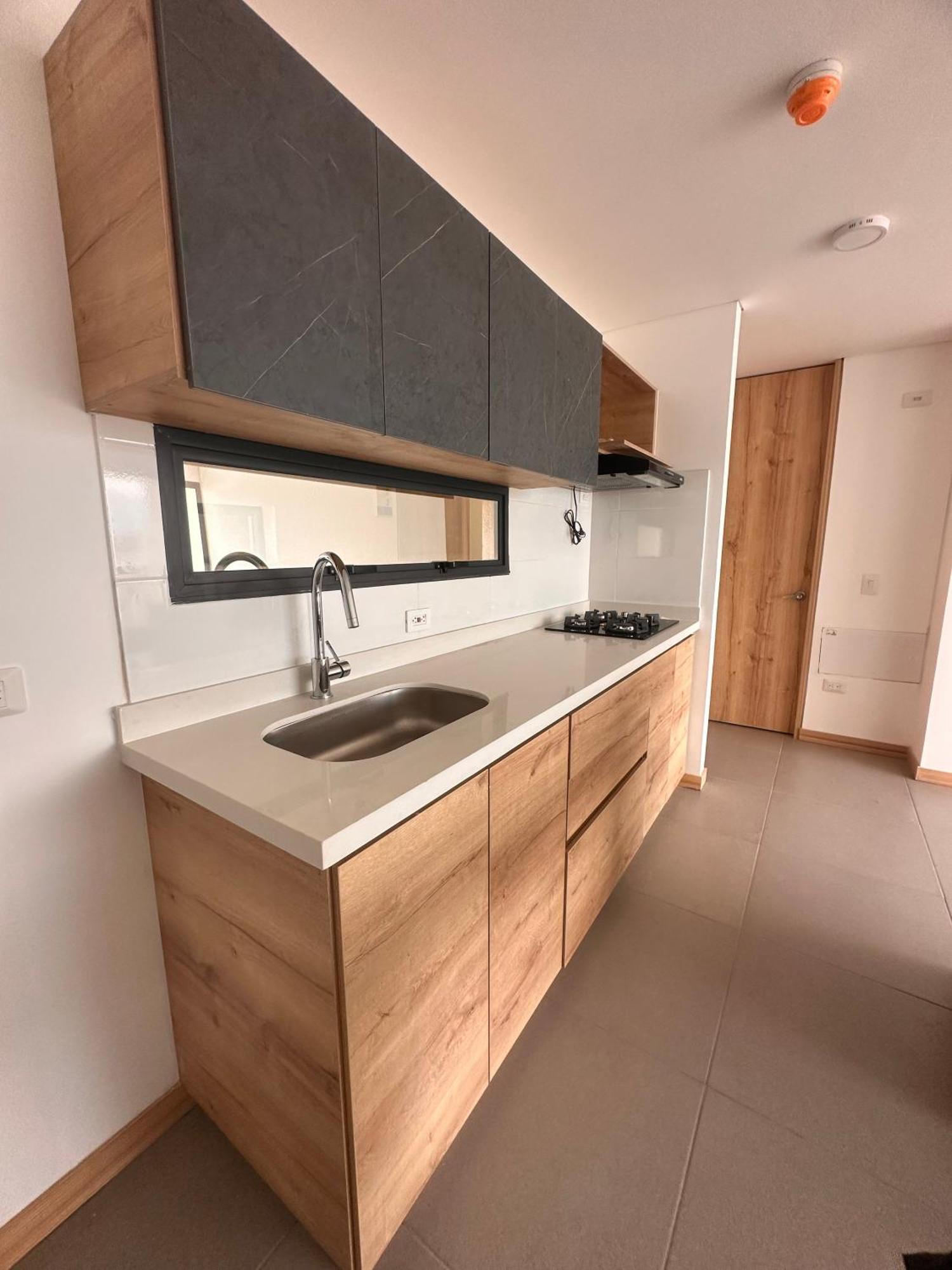 Apartment 1502 Ittos *